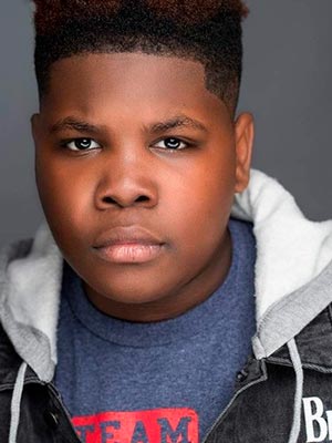 Кези Кёртис в роли Спада